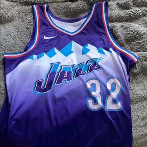 Karl Malone Utah Jazz jersey.